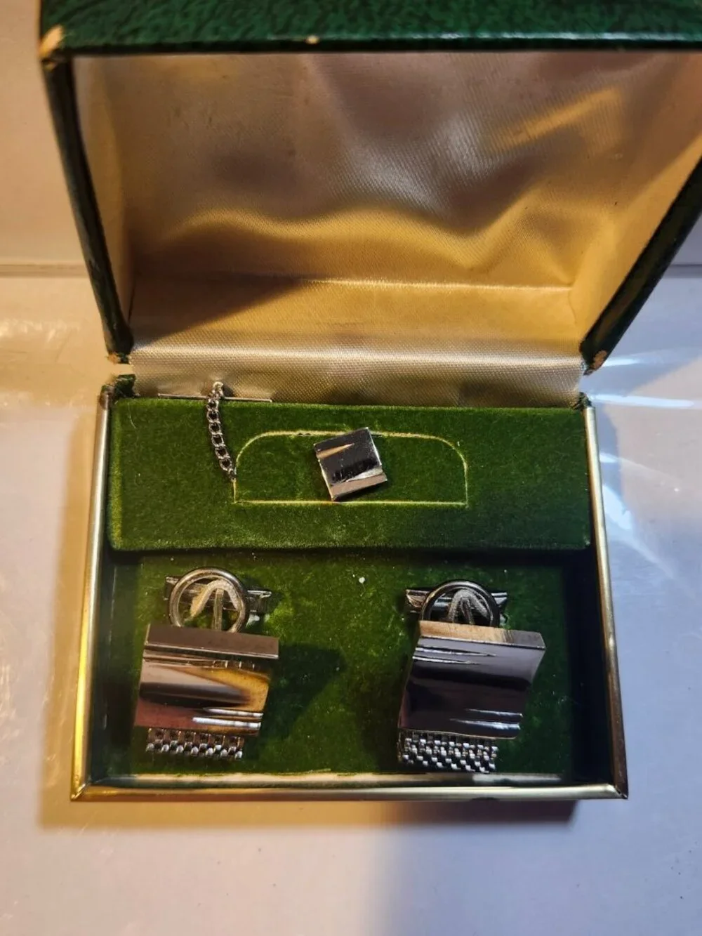 Vintage Silver Tone Cuff Links w/ Tie Pin